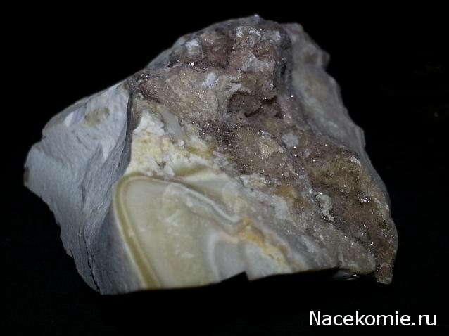 Минералы Сокровища Земли №29 - Халцедон