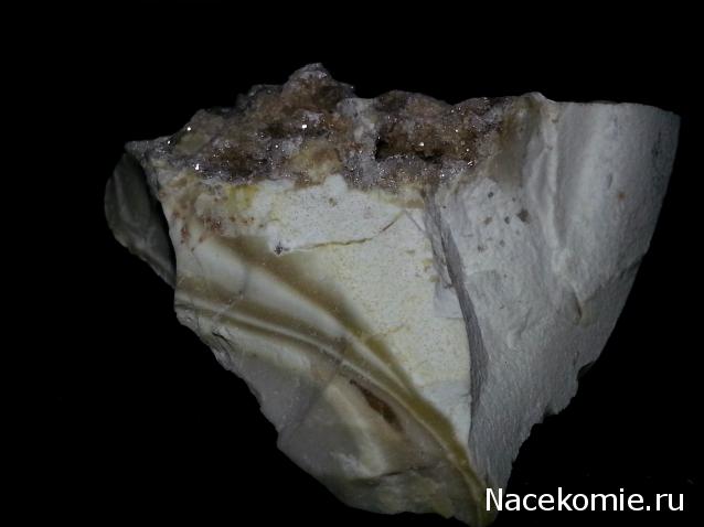 Минералы Сокровища Земли №29 - Халцедон