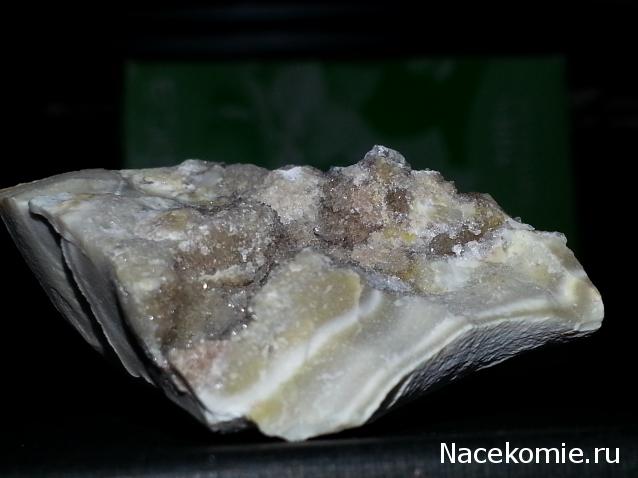 Минералы Сокровища Земли №29 - Халцедон