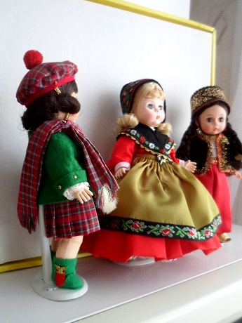 Куклы в этнических костюмах