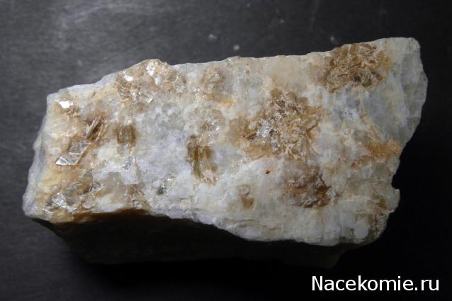 Минералы Сокровища Земли №31 - Ортоклаз