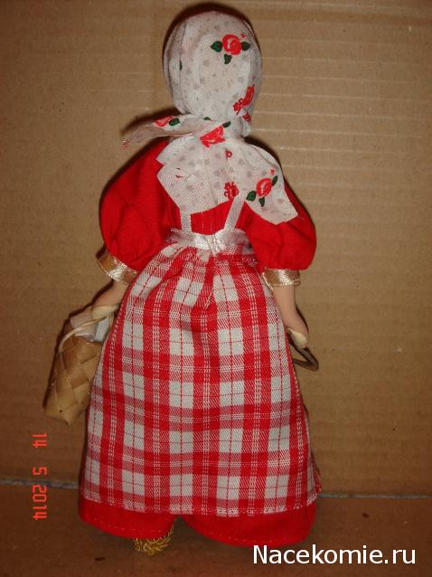 Куклы в народных костюмах №61 Кукла в жатвенном костюме Олонецкой губернии