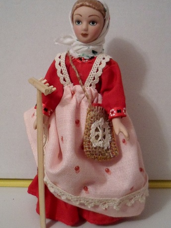 Куклы в народных костюмах №61 Кукла в жатвенном костюме Олонецкой губернии