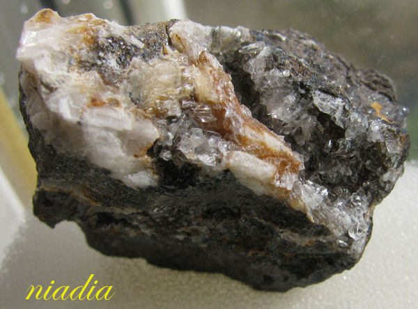 Минералы Сокровища Земли №39 - Сфалерит