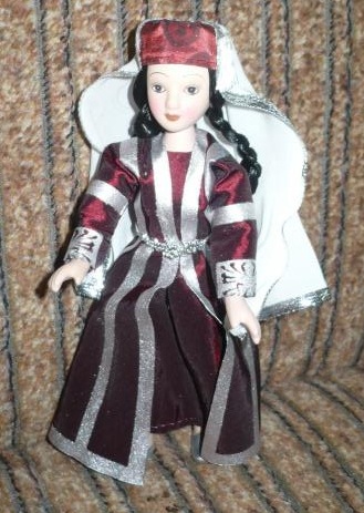 Куклы в народных костюмах №63 Кукла в праздничном костюме крымской татарки