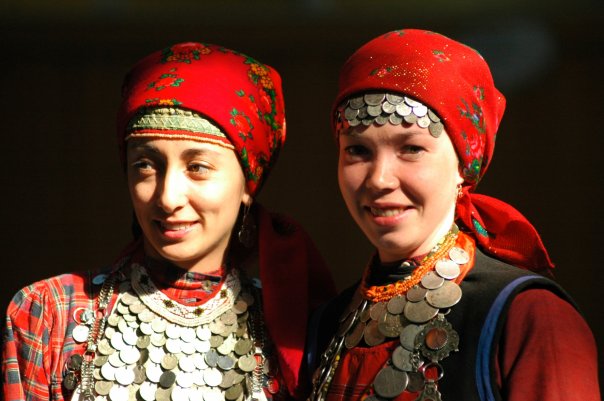 Куклы в народных костюмах №65 Кукла в удмуртском женском костюме ...
