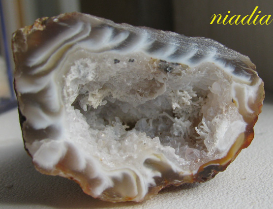 Минералы Сокровища Земли №42 - Жеода Халцедона