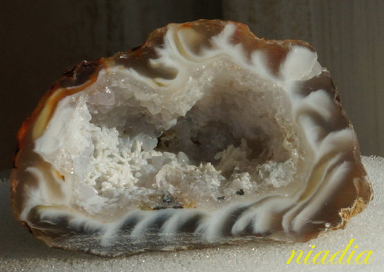 Минералы Сокровища Земли №42 - Жеода Халцедона