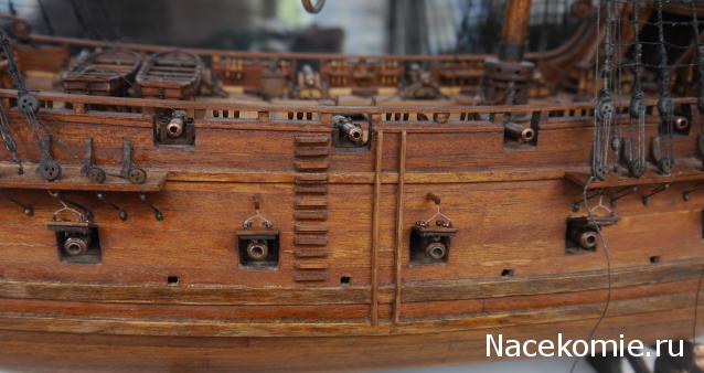 Собери Чёрную Жемчужину. Сборка: внешние элементы корпуса