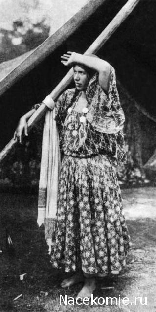 Куклы в народных костюмах №67 Кукла в цыганском девичьем костюме