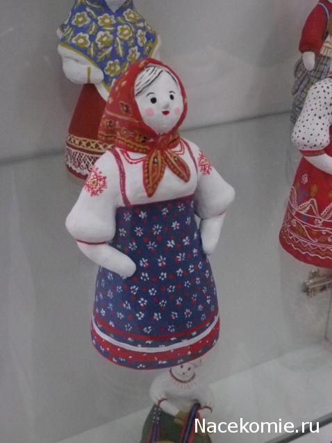 Куклы в народных костюмах №61 Кукла в жатвенном костюме Олонецкой губернии