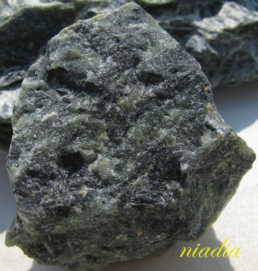 Минералы Сокровища Земли №48 - Серпентин