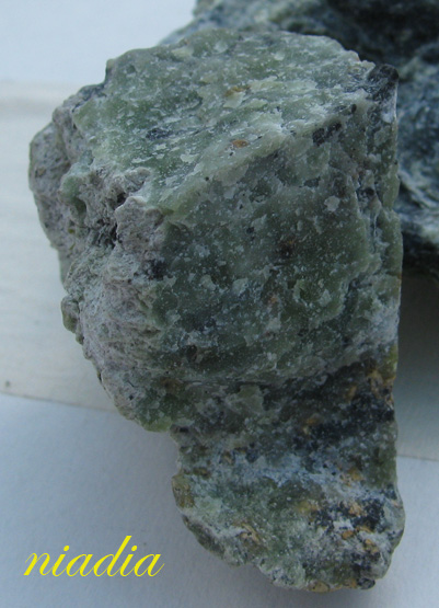 Минералы Сокровища Земли №48 - Серпентин