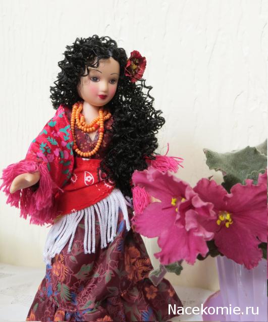 Куклы в народных костюмах №67 Кукла в цыганском девичьем костюме