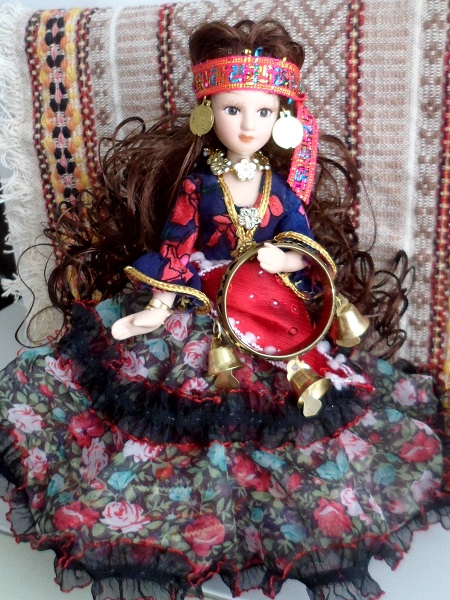 Куклы в народных костюмах №67 Кукла в цыганском девичьем костюме