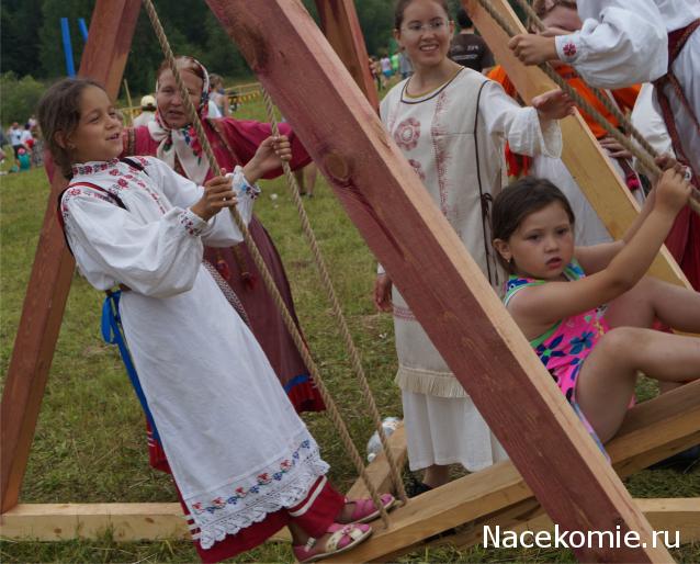 Куклы в народных костюмах №18 Кукла в повседневном костюме Пермской губернии