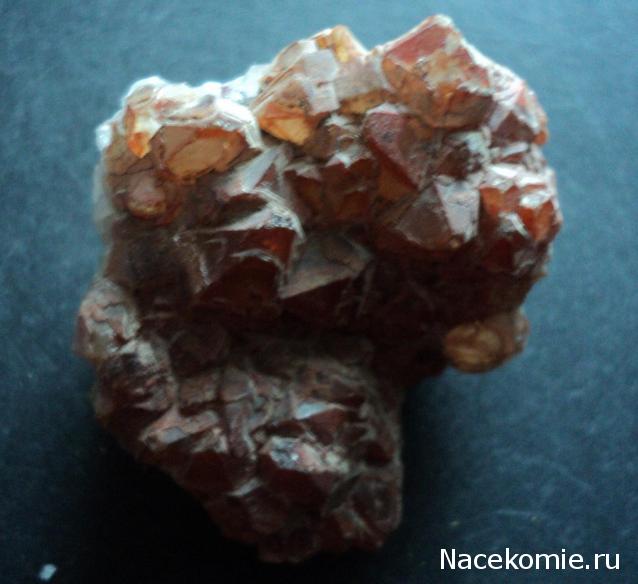 Минералы Сокровища Земли №53 - Красный кварц