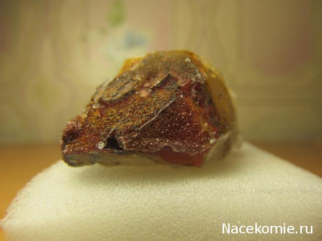 Минералы Сокровища Земли №53 - Красный кварц