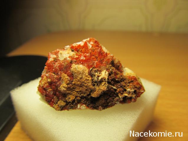 Минералы Сокровища Земли №53 - Красный кварц