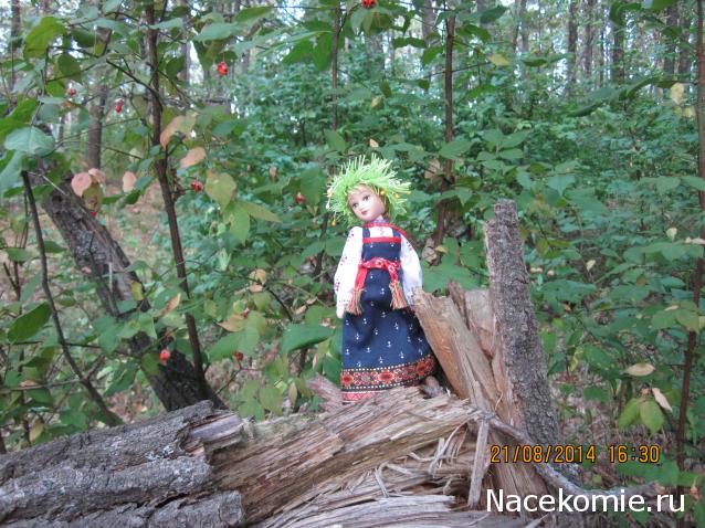 Куклы в народных костюмах №55 Кукла в девичьем костюме Астраханской губернии