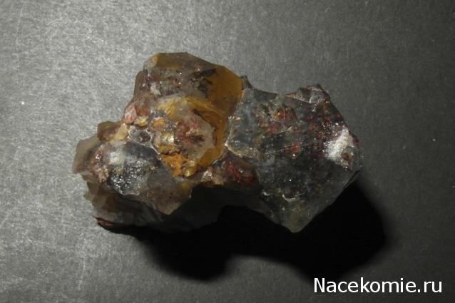 Минералы Сокровища Земли №53 - Красный кварц