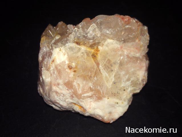 Минералы Сокровища Земли №53 - Красный кварц