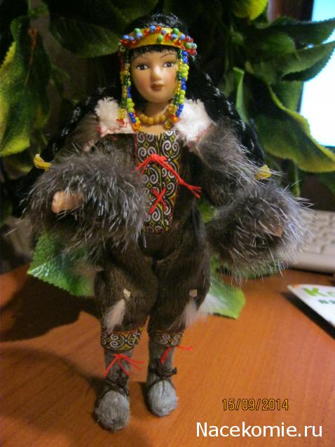 Куклы в народных костюмах №51 Кукла в чукотском зимнем костюме