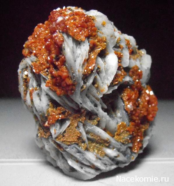 Минералы Сокровища Земли №59 - Ванадинит