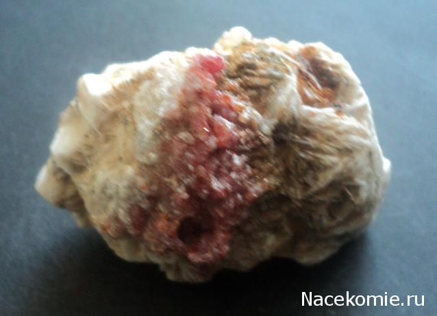 Минералы Сокровища Земли №59 - Ванадинит