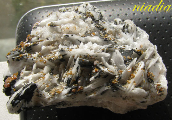 Минералы Сокровища Земли №59 - Ванадинит