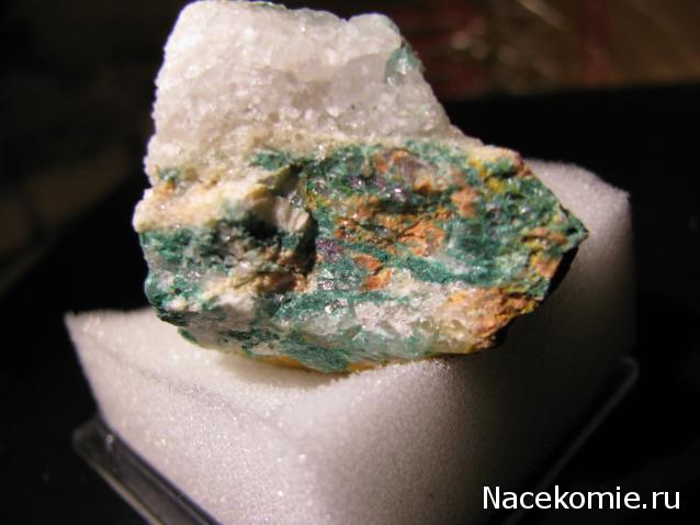 Минералы Сокровища Земли №56 - Малахит