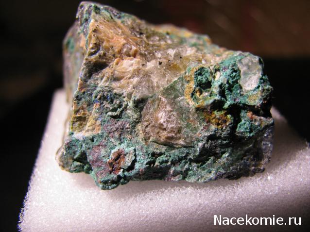 Минералы Сокровища Земли №56 - Малахит