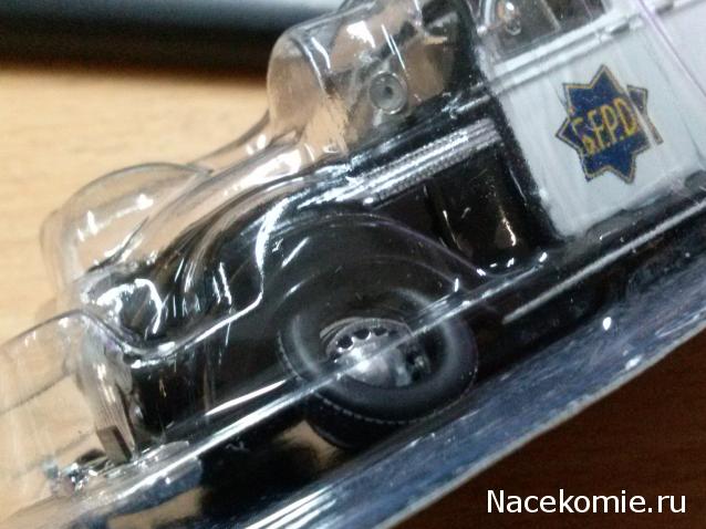 Полицейские Машины Мира №42 - Chrysler Airflow CRS 1936