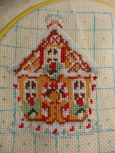 Совместный отшив Пряничного домика от Dimensions