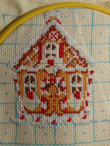 Совместный отшив Пряничного домика от Dimensions