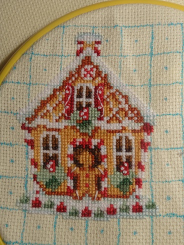 Совместный отшив Пряничного домика от Dimensions