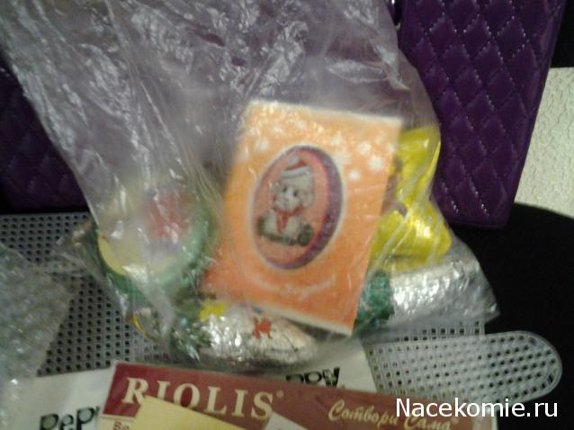 Новогодний вышивальный посткроссинг 2014