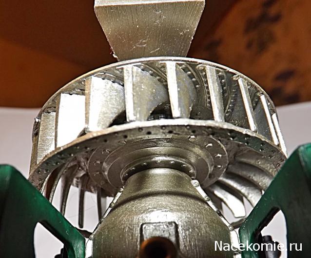 Танк Т-34 - Сборка силового агрегата