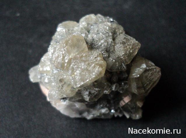 Минералы Сокровища Земли №71 - Церуссит