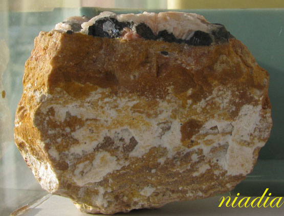 Минералы Сокровища Земли №71 - Церуссит