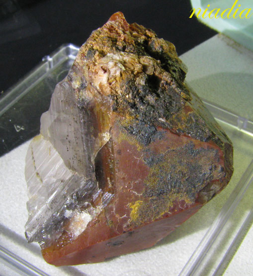 Минералы Сокровища Земли №53 - Красный кварц