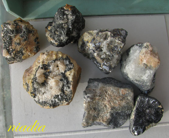 Минералы Сокровища Земли №71 - Церуссит