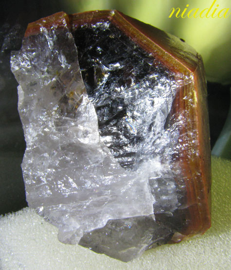 Минералы Сокровища Земли №53 - Красный кварц