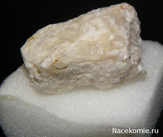 Минералы Сокровища Земли №13 - Альбит