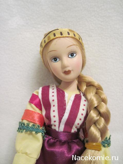 Куклы в народных костюмах №80 Кукла в праздничном костюме некрасовской казачки