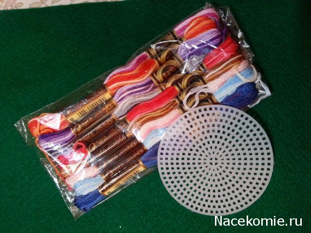 Новогодний вышивальный посткроссинг 2014