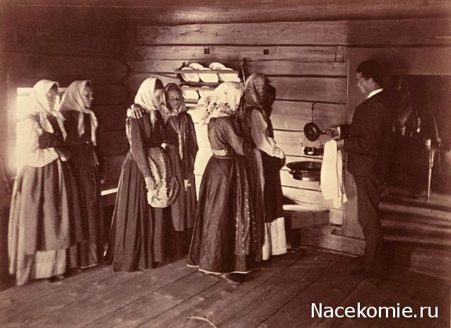 Куклы в народных костюмах №39 Кукла в карельском зимнем костюме