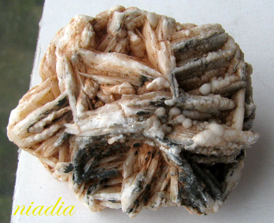 Минералы Сокровища Земли №76 - Барит