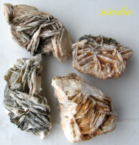 Минералы Сокровища Земли №76 - Барит