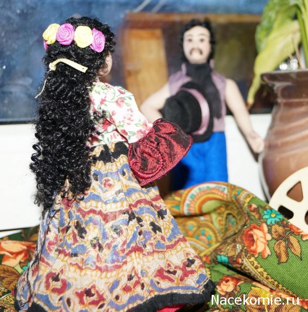 Куклы в народных костюмах №67 Кукла в цыганском девичьем костюме